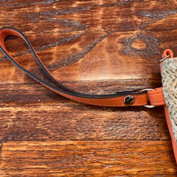 NEW Woven RAFFIA & ORANGE Pleather CLUTCH PURSE *Crystal DOLPHIN KEY FOB* Pocket - Picture 5 of 11